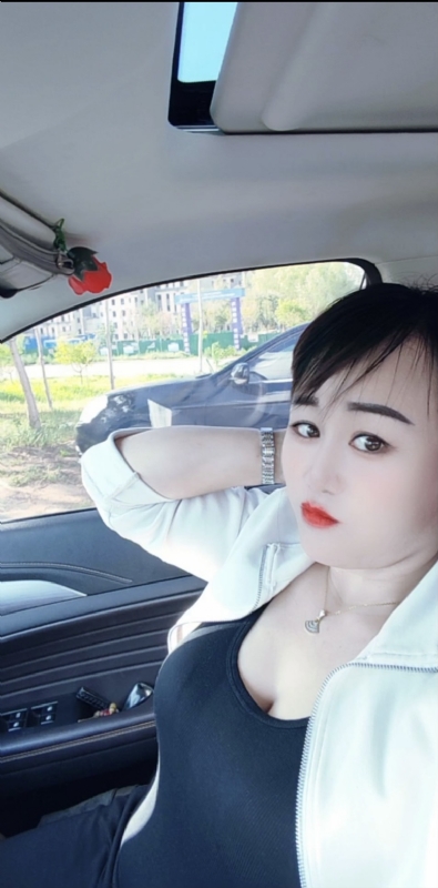 王芳燕的第六张照片--南宁相亲服务中心