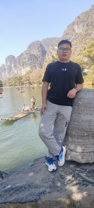 受过伤的狼的第三张照片--南宁相亲服务中心