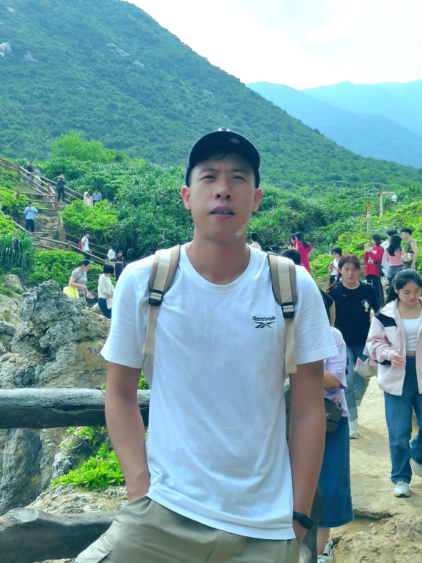 吴生的第二张照片--南宁相亲服务中心