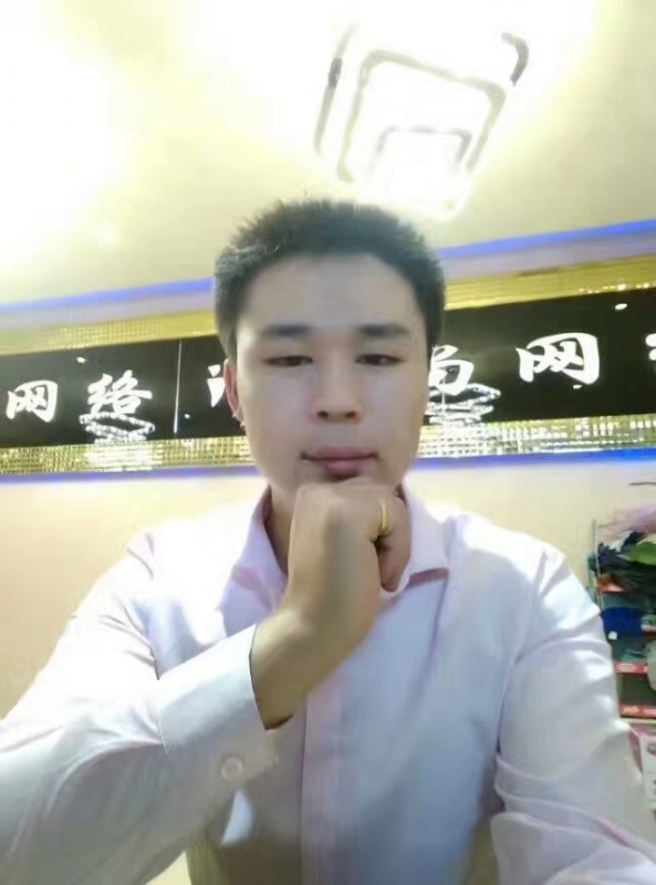 沉默寡言的第一张照片--南宁相亲服务中心