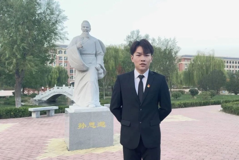 尚明月的第一张照片--南宁相亲服务中心