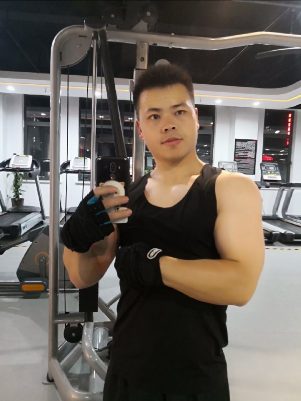 范迪塞尔的第二张照片--南宁相亲服务中心