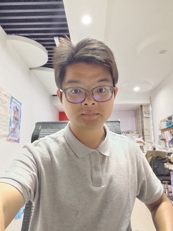 华兴通讯的第一张照片--南宁相亲服务中心