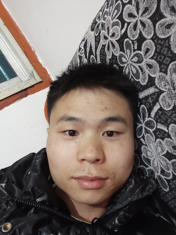 麒麟区幼儿园扛把子的第三张照片--南宁相亲服务中心