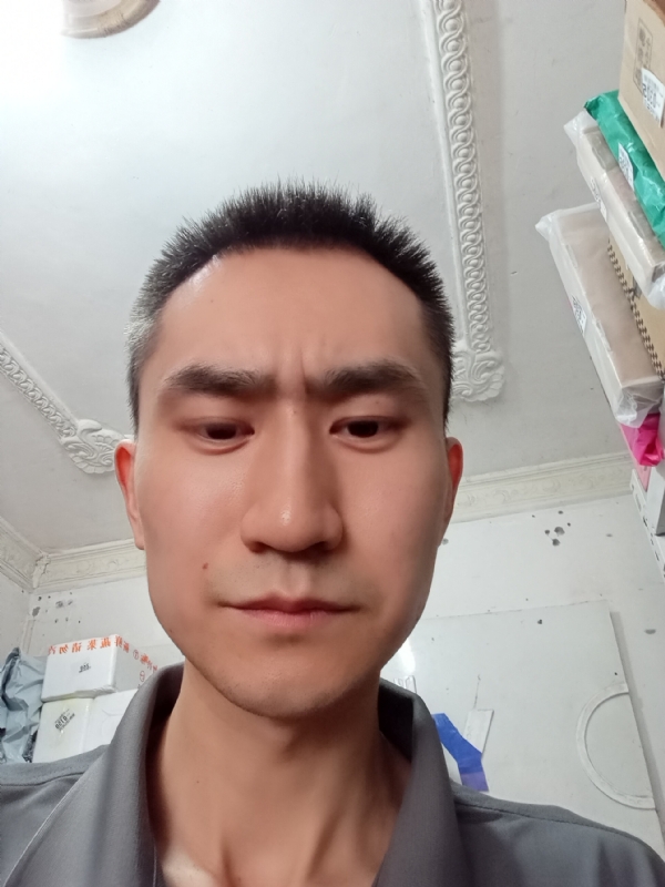 西门吹雪的第一张照片--南宁相亲服务中心