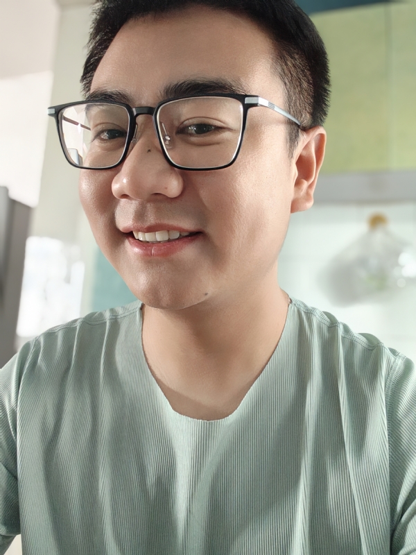 田田向上的第一张照片--南宁相亲服务中心