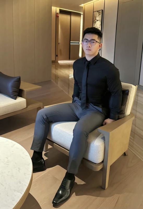 李寒外改英文可家的第一张照片--南宁相亲服务中心