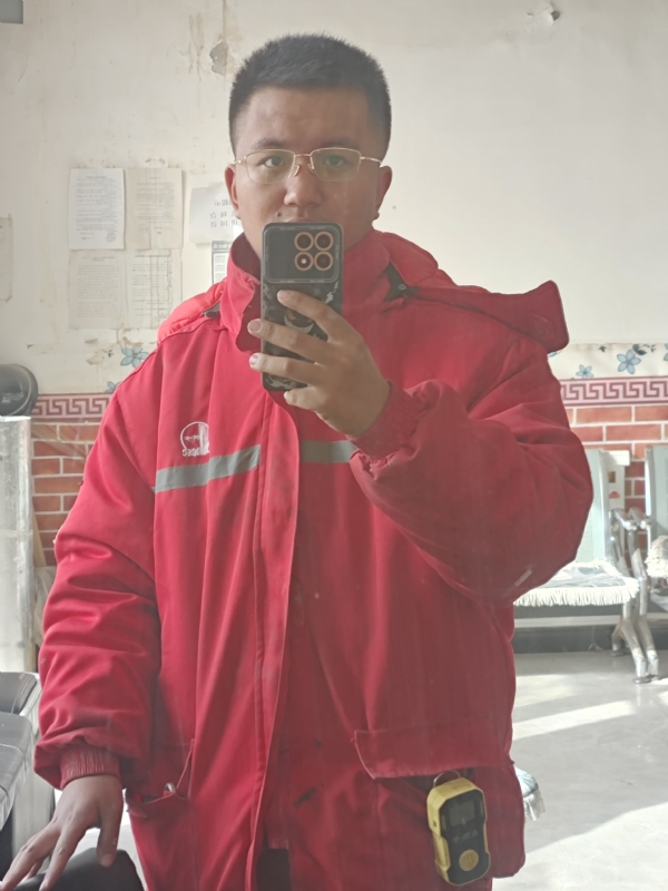 鹤某的第二张照片--南宁相亲服务中心