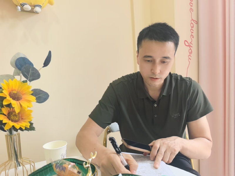 笑看一切的第二张照片--南宁相亲服务中心