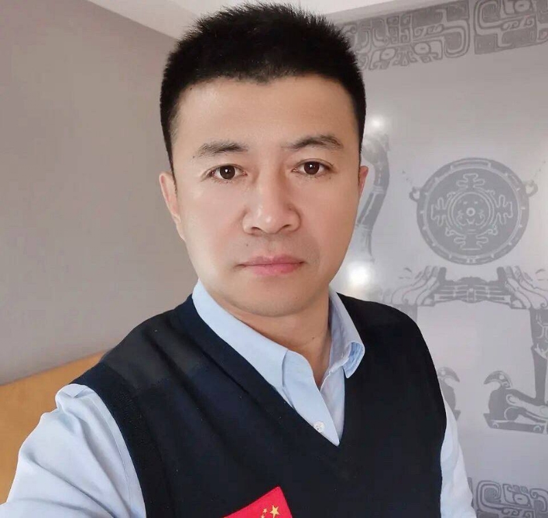 生在红旗下的第一张照片--南宁相亲服务中心