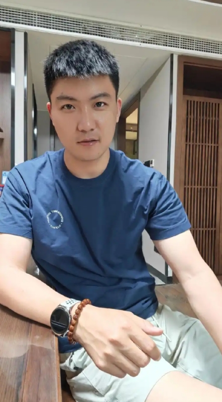 大鹏展翅的第三张照片--南宁相亲服务中心