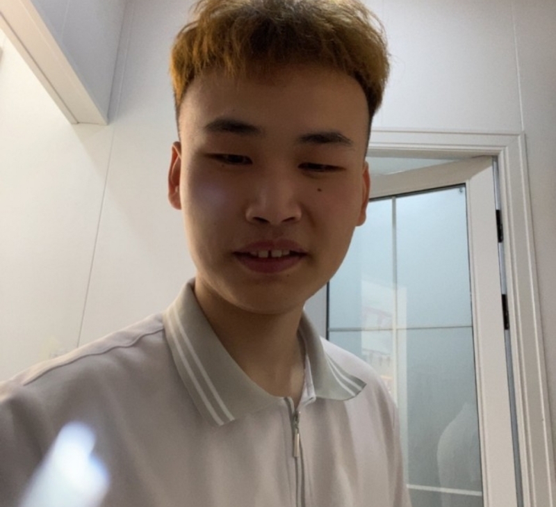 我爱大猪肘的第一张照片--南宁相亲服务中心