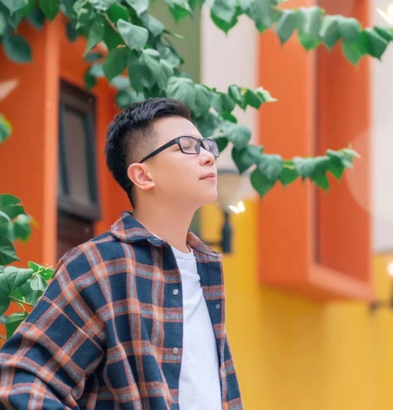 版本之子的第一张照片--南宁相亲服务中心